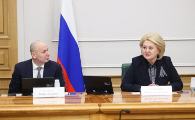 руководитель Рособрнадзора рассказал сенаторам о перспективных направлениях развития ГИА - фото - 1