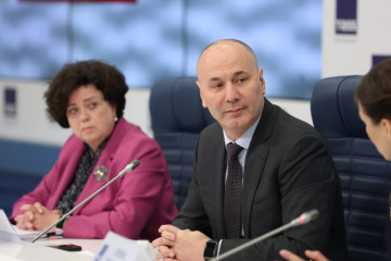 новости Рособрнадзора: ЕГЭ в основной период проведения экзаменов 2025 года сдадут более 712 тысяч человек - фото - 1