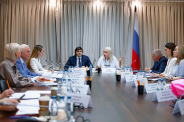 итоги 2024 года в сфере образования обсудили на заседании Комитета Госдумы по просвещению - фото - 3