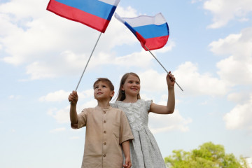 открыта регистрация на участие в Международном детском Фестивале-конкурсе «Я патриот своего Отечества. Что я могу сделать?» - фото - 1