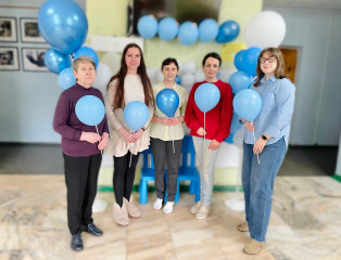 акция «Зажги синим» состоялась в Центре психолого-медико-социального сопровождения детей и семей - фото - 3