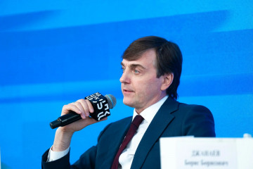 сергей Кравцов: «К 2030 году все образовательные организации страны будут охвачены проектами по повышению производительности труда» - фото - 6